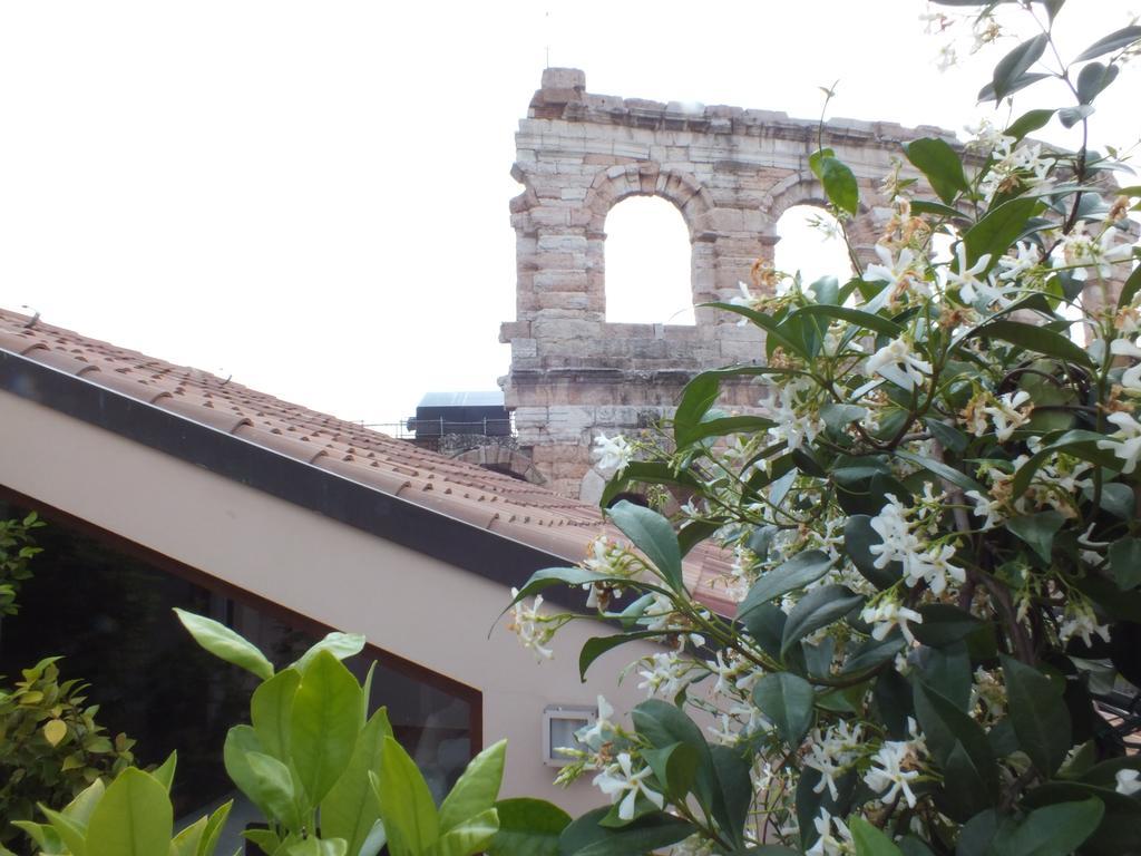 La Terrazza Sull'Arena Apartman Verona Szoba fotó