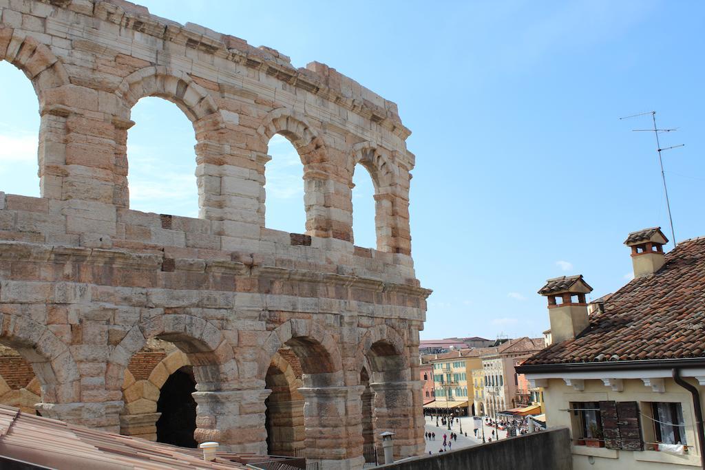 La Terrazza Sull'Arena Apartman Verona Szoba fotó